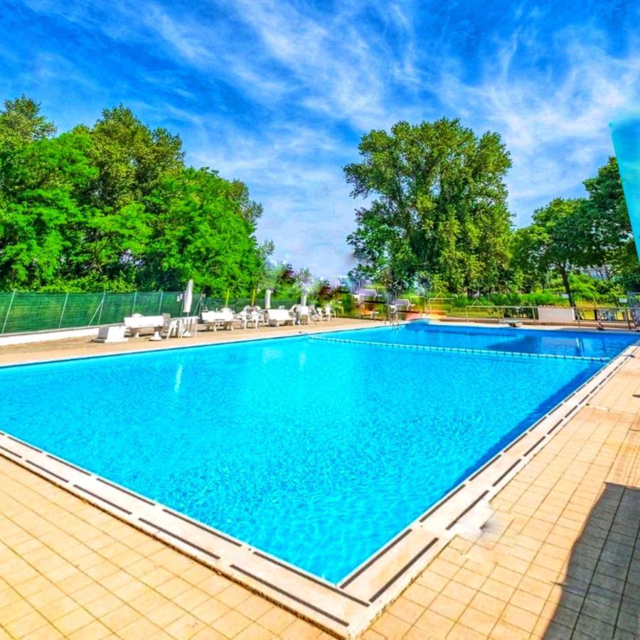 La Dolce Vita - Apartment With Shared Pool And Large Terrace 利多尔德纳西奥尼 外观 照片